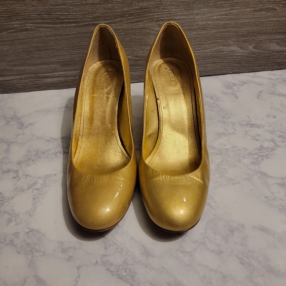 J crew Juliet gold pumps - Picture 1 of 5